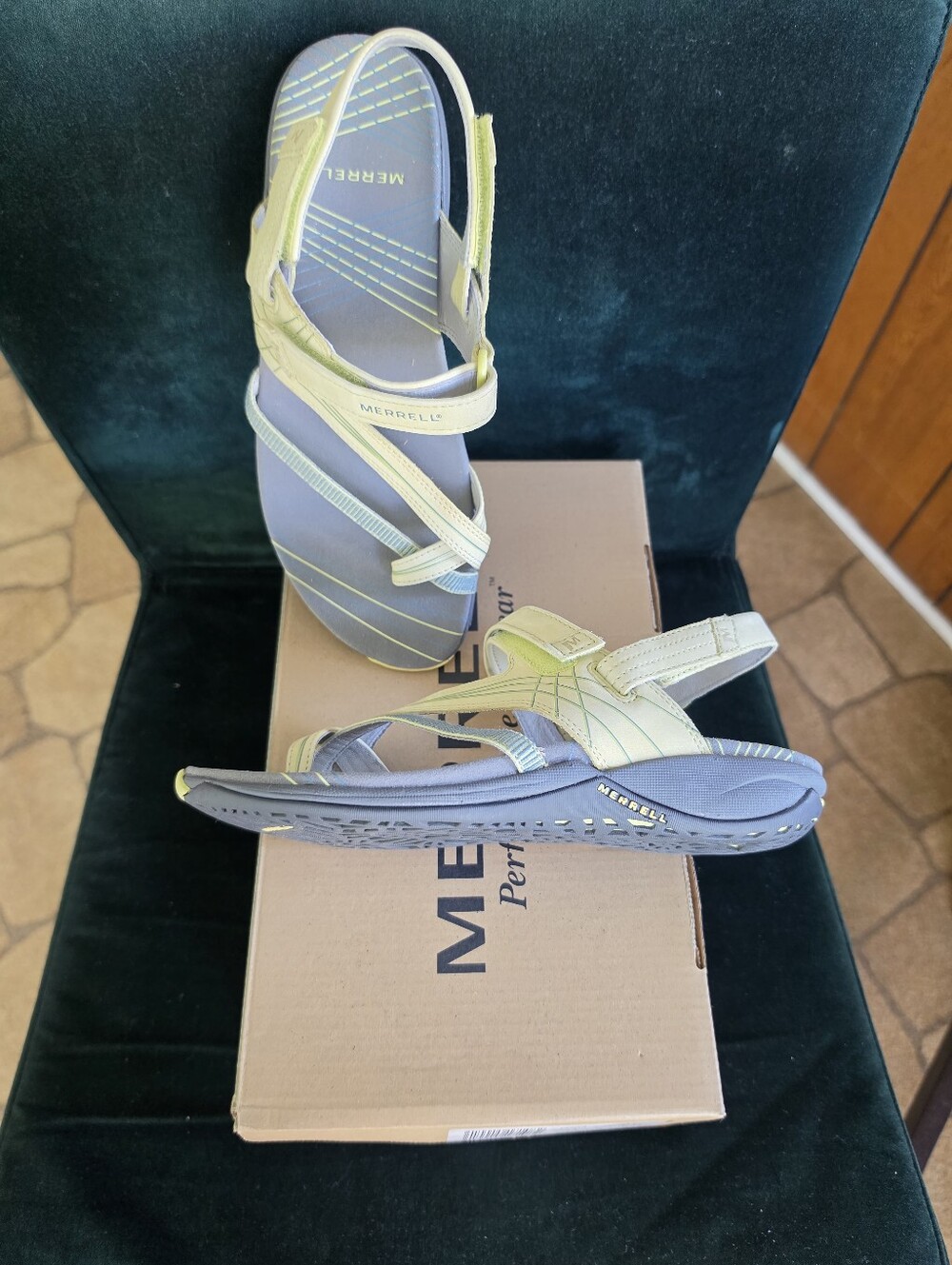 NEW Merrell women's Freesia sandals in citrus 8/39